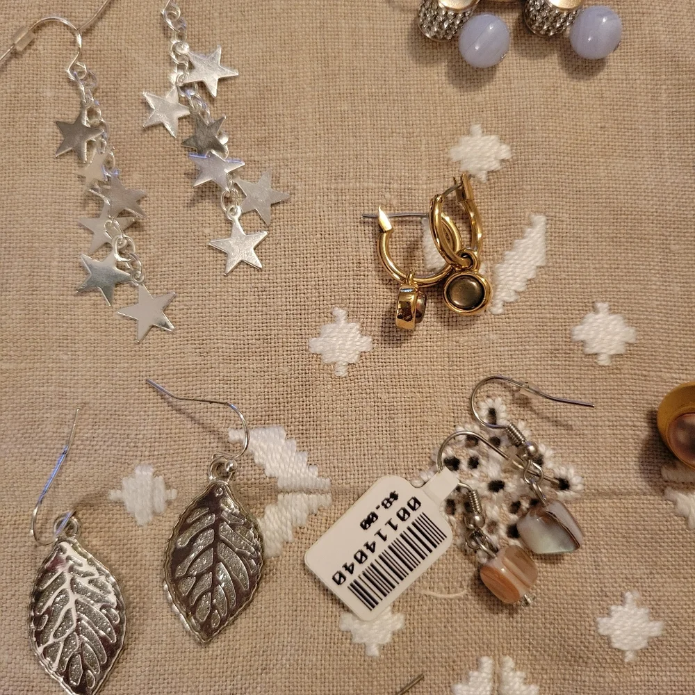 Earring Bundle - Picture 5 of 7